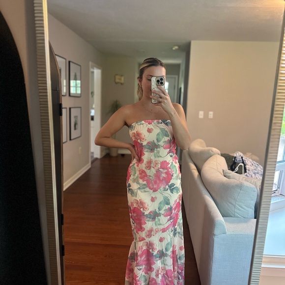 Floral Halter Maxi Dress - Picture 3 of 7